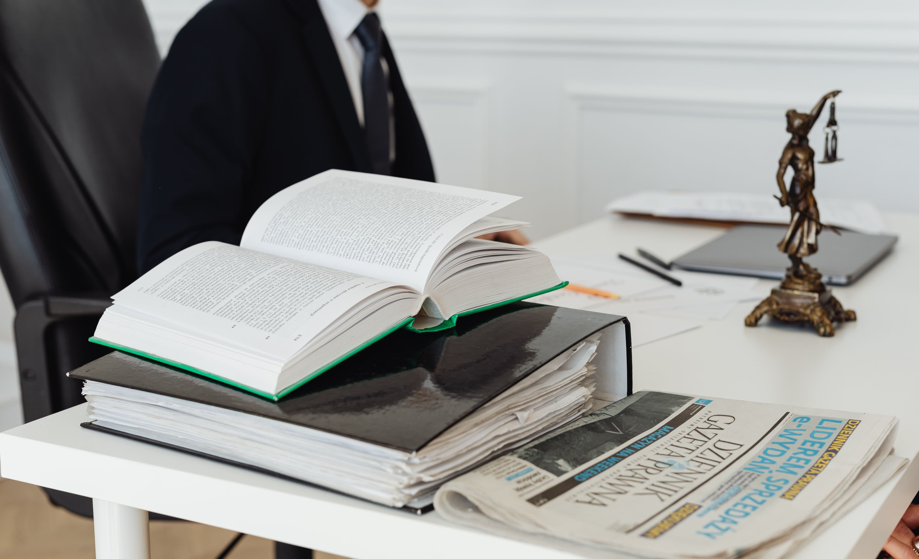 Civil Litigation Lawyer in Karachi – Expert Civil Law Services by Kharal Law Associates